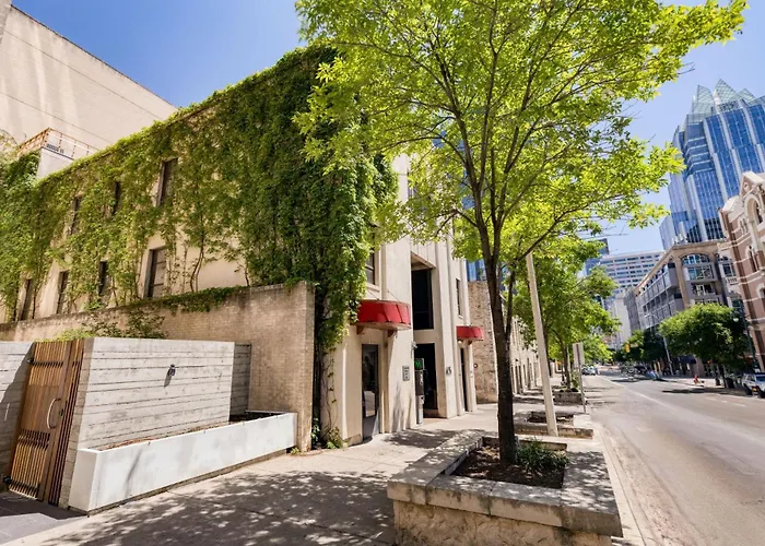 Firehouse Hostel (Adults Only)